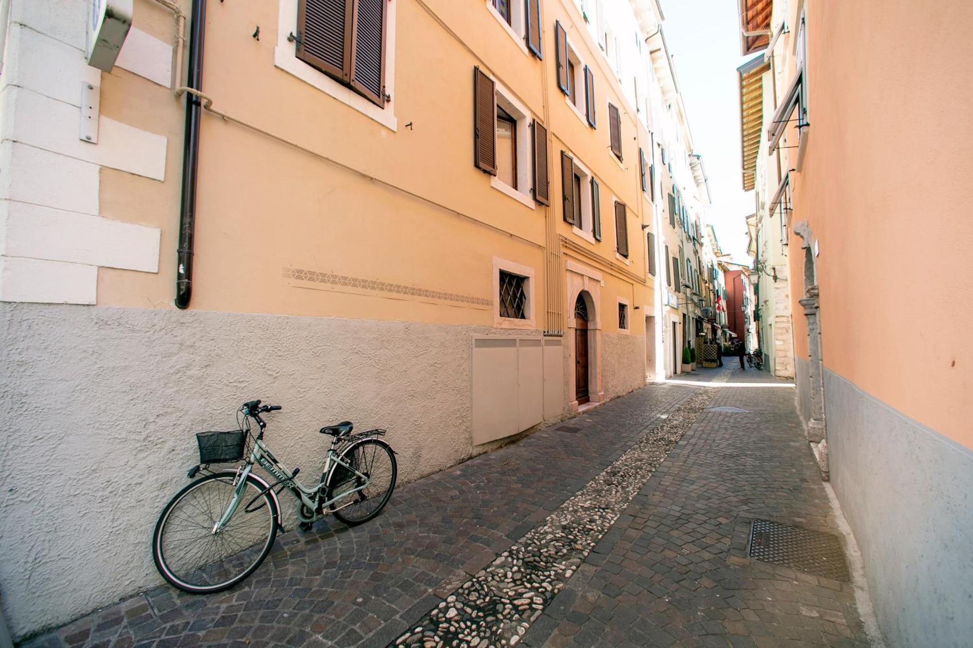 Nido Sui Tetti Di Riva Del Garda - Happy Rentals Buitenkant foto