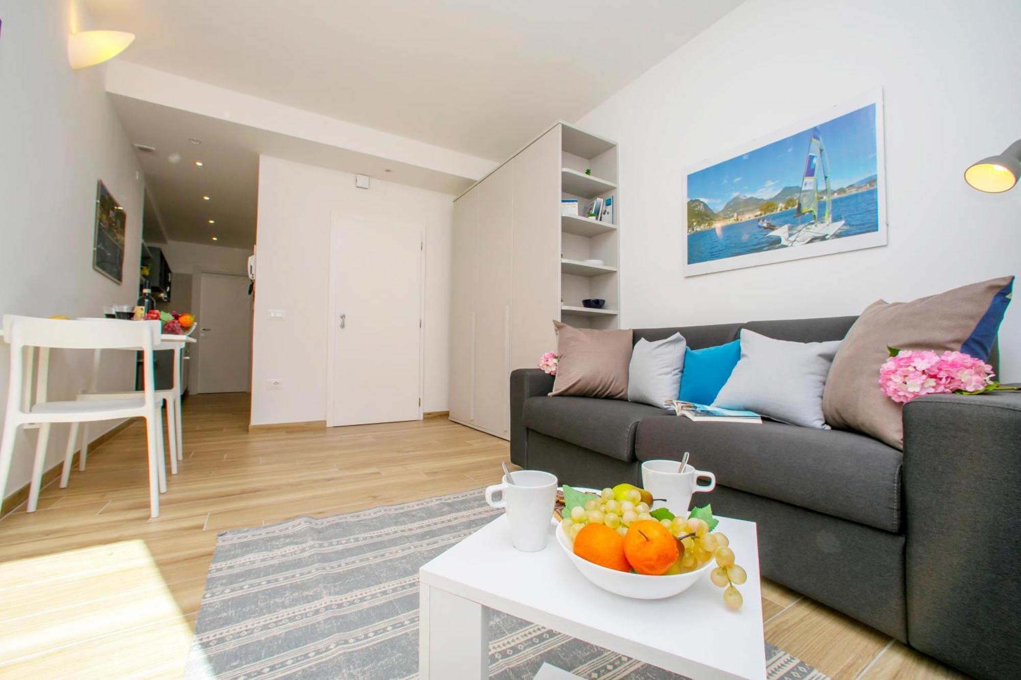 Nido Sui Tetti Di Riva Del Garda - Happy Rentals Buitenkant foto